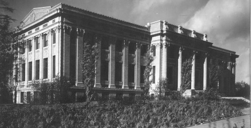 Today&rsquo;s Throwback Thursday features the Chemistry Building in 1918. &ldquo;Built in 1908 as the art museum and Fine Arts Building for the Alaska Yukon Pacific Exposition, the building was used as a chemistry building after the fair and renamed Bagley Hall....