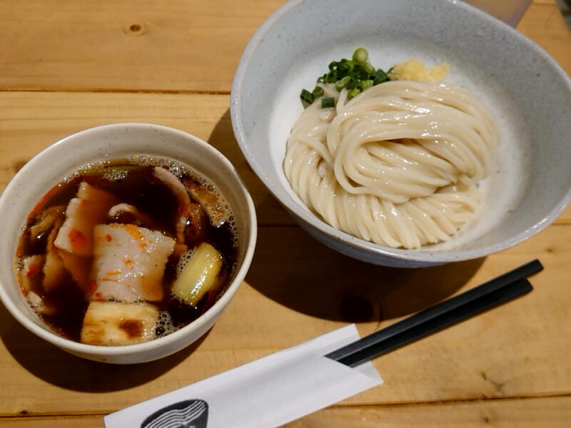 『肉汁うどん』