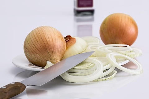 onion-slice-knife-food-37912-medium