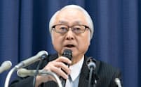 決算を発表する日本郵政の長門社長（15日午後、東京・霞が関）