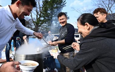 ボランティア活動に対して、行政が秩序や統制を求める動きが強まってきているとの指摘も（1月、石川県輪島市）