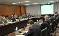 4月14日、国土交通省で開かれた交通政策審議会中央新幹線小委員会の第18回会合（写真:日経アーキテクチュア）