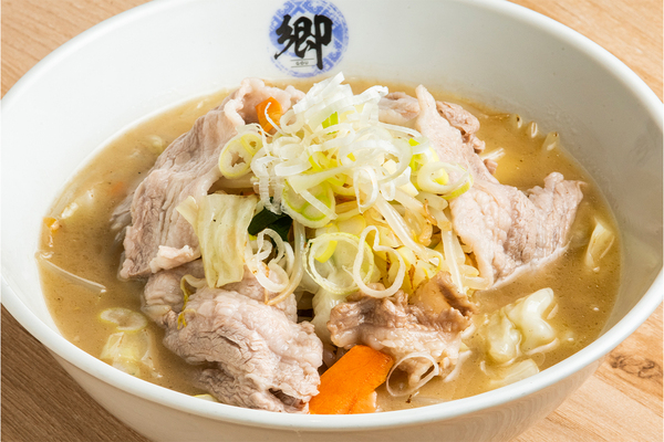 すみれ出身の実力派「ラーメン郷」が塩に挑む！ 神奈川の銘柄豚・高座豚がジューシーな極上タンメン