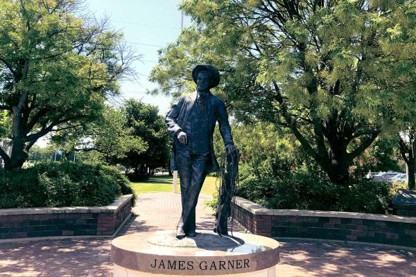 James Garner Statue