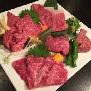 炭火焼肉 GOSAMARU_おまかせ盛り