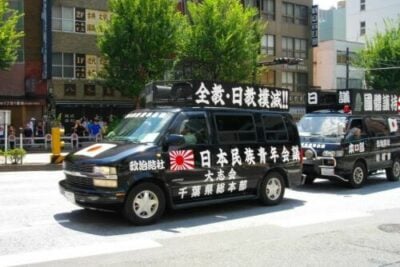 街宣車はうるさい怖いだけではない？その目的と許可や時間と使用曲は