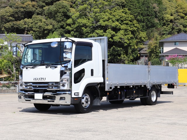 いすゞ&nbsp;フォワード&nbsp;4t 平ボデー ワイド 6200 ベッド付&nbsp;2RG-FRR90S2&nbsp;長崎県