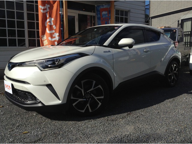 トヨタ&nbsp;C-HR&nbsp;ハイブリッド 1.8 G&nbsp;走行28000キロ・車検2年・ナビ地デジBカメ&nbsp;岐阜県