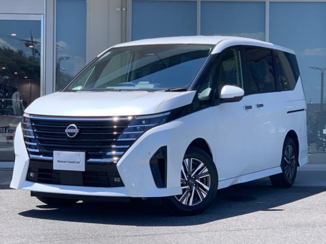 日産&nbsp;セレナ&nbsp;2.0 ハイウェイスターV&nbsp;登録済未使用車NCナビTVホットプラスPKG&nbsp;奈良県