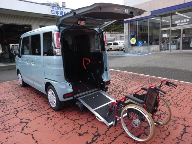 スズキ&nbsp;スペーシア&nbsp;車いす移動車 HYBRIDX リヤシート付&nbsp;&nbsp;和歌山県