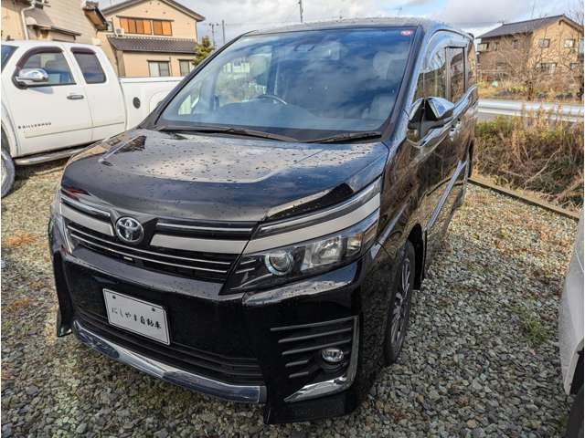 トヨタヴォクシー 中古車画像