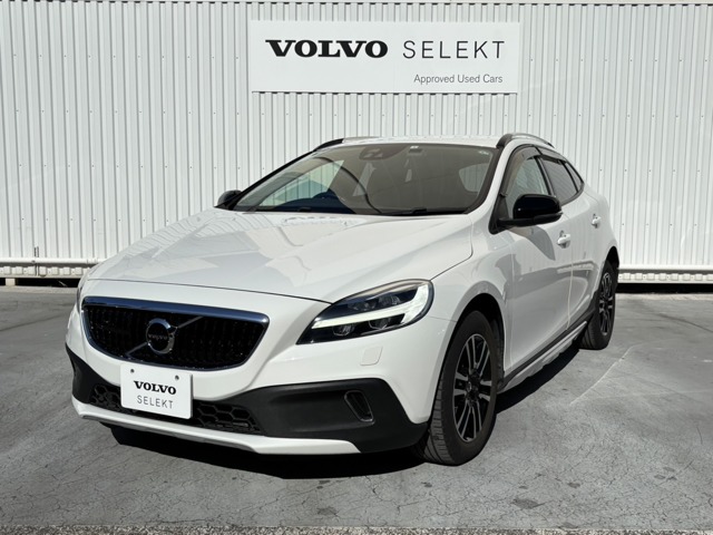 ボルボ&nbsp;V40クロスカントリー&nbsp;T3 キネティック&nbsp;ワンオーナ禁煙車&nbsp;大阪府