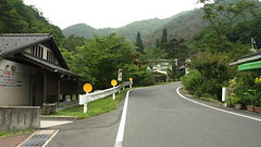 渓谷・温泉・変な神社を楽しめる「るり渓」ハイキング - 沙東すず