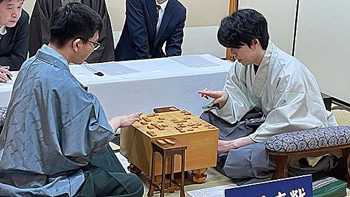 藤井聡太“八冠達成”から1年後「前例は参考にしてないので」再戦で連敗直後、記者の電話に応じた永瀬拓矢の口調は“意外と暗くなかった”…なぜ？（大川慎太郎）