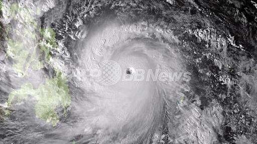 史上最大規模の台風30号、フィリピン中部に上陸　写真1枚　国際ニュース：AFPBB News