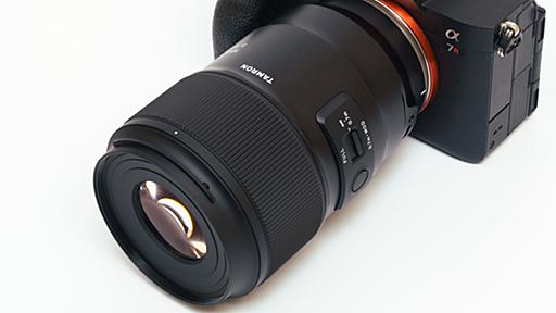 交換レンズレビュー：タムロン 90mm F/2.8 Di III MACRO VXD　ミラーレス時代に復活した中望遠マクロレンズ「タムキュー」の実力は？