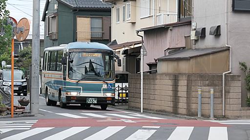 練馬区の超狭隘・クネクネ路線バス廃止。乗客は多かったのに……背景に「リエッセ老朽化問題」