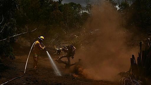 ハワイ山火事、死者99人に 今後10日間で倍増の恐れ 州知事