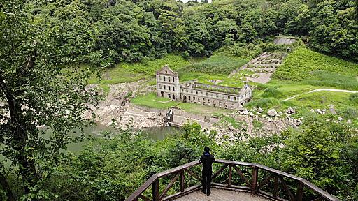 近代化産業遺産・曽木発電所遺構がダムの底から姿を現した　空撮したらファンタジックな風景が