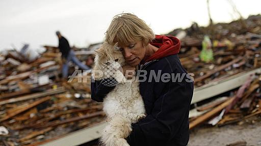 米巨大竜巻、ペットも多数被災