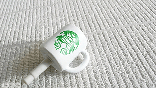 スタバ好きなら見逃せない！スマホにちょこっと乗っかるかわいいマグ - Miniature Starbucks Coffee Mug iPhone Plug -