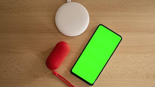 スマホのワイヤレス充電は超絶非効率、有線充電と比べて電力消費量がおよそ1.5倍と判明