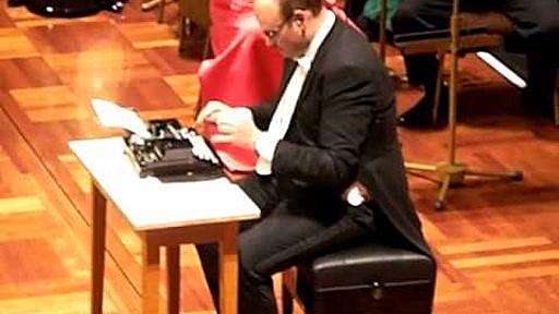 YouTube - The Typewriter Leroy Anderson Martin Breinschmid with Strauß Festival Orchestra Vienna