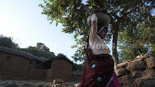 「不実な娘許さぬ」、父親が娘を斬首・焼殺 インド