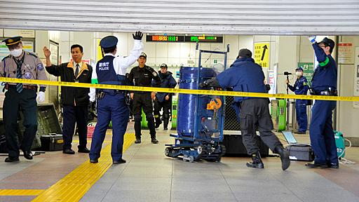 秋葉原駅で爆発物騒ぎ　基板むき出し、故意に設置か：朝日新聞デジタル