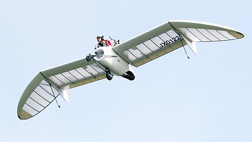 「メーヴェ」空を舞う　構想から１３年、初の公開飛行：朝日新聞デジタル