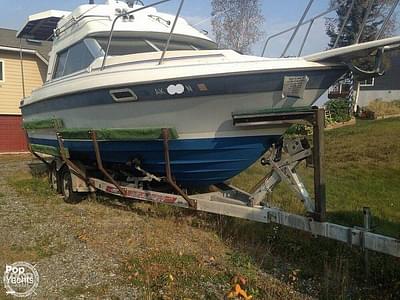 BOATZON | Bayliner 2556 Ciera Command Bridge