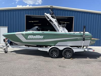 BOATZON | Malibu Boats 21 LX 2024