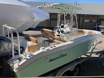 BOATZON | 2024 NauticStar 22XS