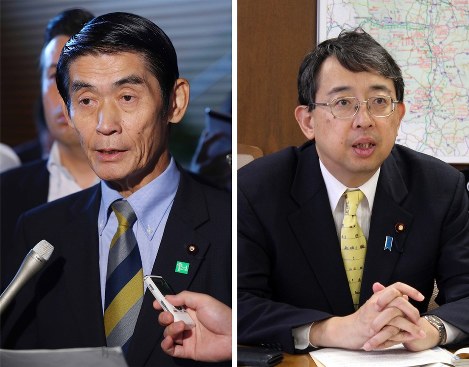 今村雅弘復興相（左）と橘慶一郎副復興相