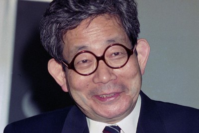 大江健三郎氏