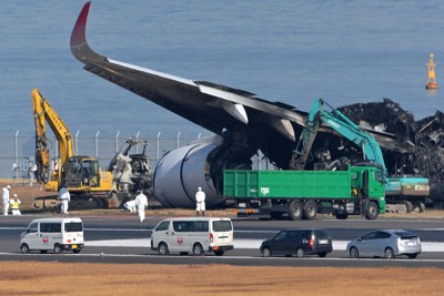 海保機内、衝突まで異変なく談笑も　識者「基本動作できてない」