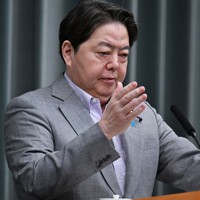 記者会見で質問者を指す林芳正官房長官＝首相官邸で2024年7月22日午前10時59分、平田明浩撮影