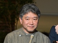 Film director Hirokazu Kore-eda is seen after attending the meeting for the realization of a new form of capitalism at the Prime Minister's Office in April 2024. (Mainichi/Akihiro Hirata)