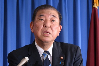 石破氏、首相就任前に解散予告　「憲法違反の疑い」との指摘