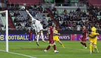 Central Coast Mariners keeper Dylan Peraic-Cullen (L) leaps but cannot block a first-half own goal in an Asian Champions League Elite game against Vissel Kobe in Kobe on Nov. 26, 2024. (Kyodo)