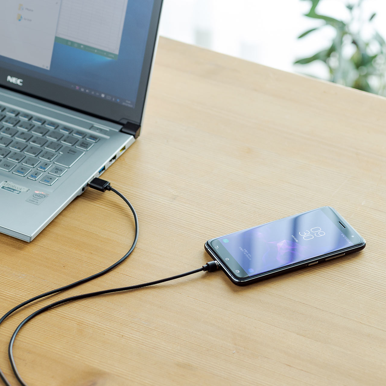 コネクタ両面対応マグネット着脱式USB Type-C充電ケーブル（QuickCharge・スマートフォン・充電・通信・2A対応・ケーブル長1m・PS5・ブラック） 500-USB061