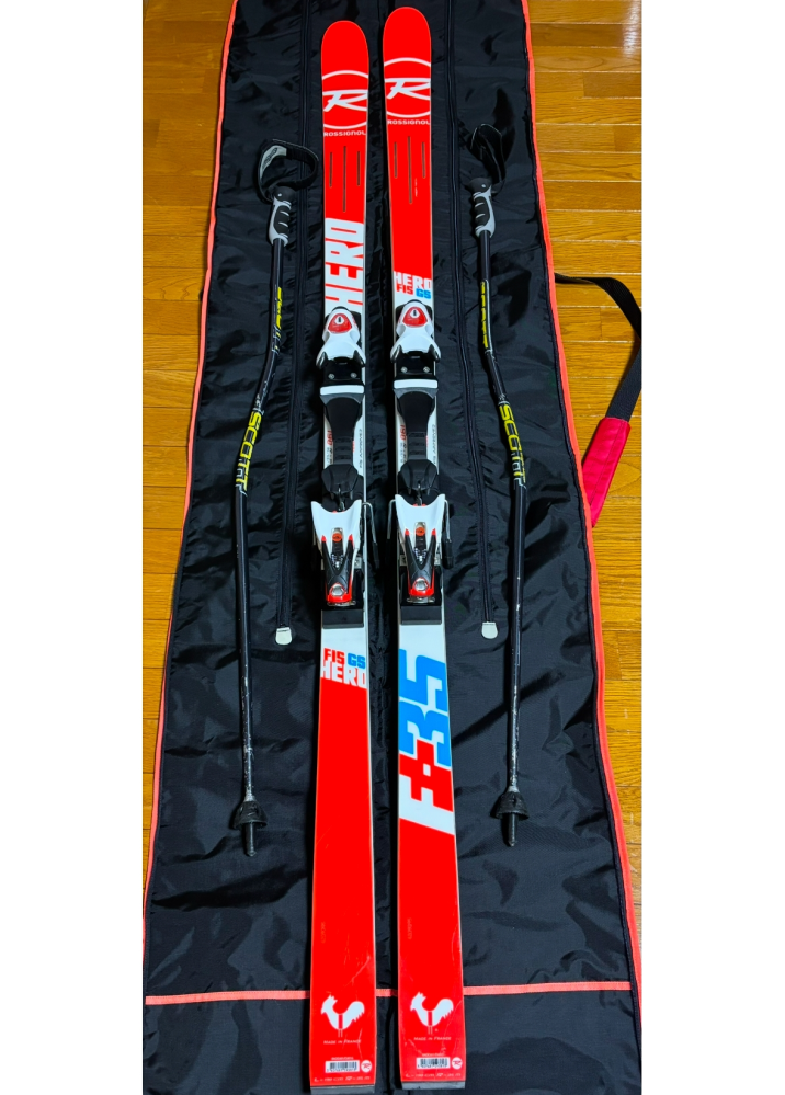 写真はRossignol Fis GS の2014モデルなのですが、FISマークが板にありません。 当時のFis規格は通っていないのでしょうか？