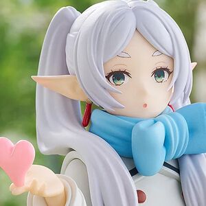 ちゅっ♡『葬送のフリーレン』よりエッチすぎるフリーレンがフィギュアに。首元の《フリーレン巻き》にも注目！『POP UP PARADE フリーレン 投げキッスVer.』予約開始