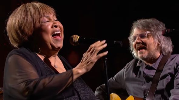 Mavis Staples and Jeff Tweedy perform Freedom Highway on Late Show with Stephen Colbert watch stream listen The Staple Singers Wilco Chicago