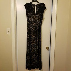 Beautiful Sleeveless Black Lace Maxi Dress 1X