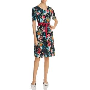 NWT, Basler Summer Nights Floral V-neck Dress