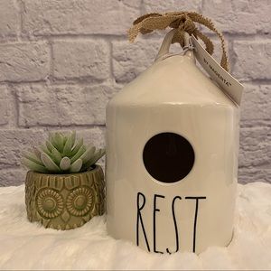 NWT Rae Dunn “Rest” Ceramic Birdhouse