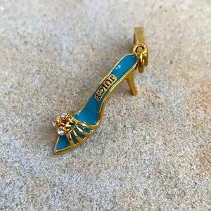 JUICY COUTURE High heel peep toe charm jewelry Gold / Blue EUC