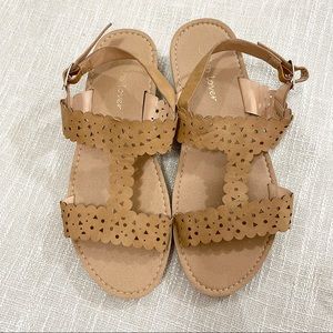 Lip Lover Tan Strappy Sandals Size 37 (7)