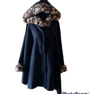 PIA ROSSINI black cape with hoodie faux leopard fur trim one size